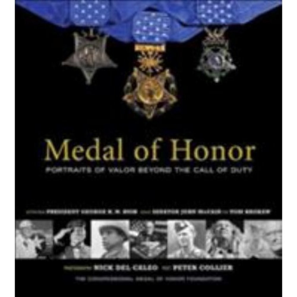 Medal‎ of Honor : Portraits of Valor Beyond the Call of Duty Hardcover Excellent